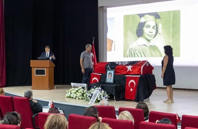 Cemil Tugay’dan Prof. Dr. Emel Tümbay’a İçten Veda